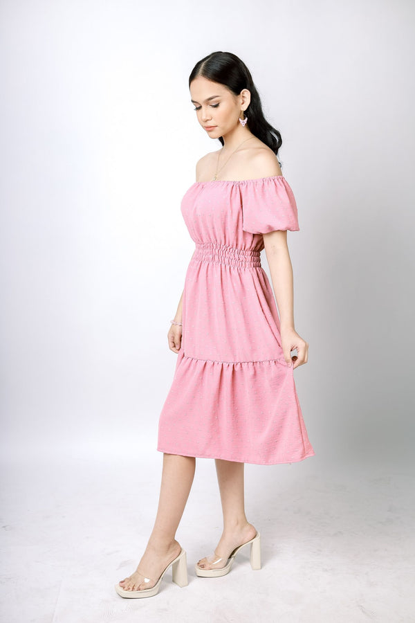A lady wearing Beauty Lyfe Dress Michelle "2-Way" Dress Pink Model
