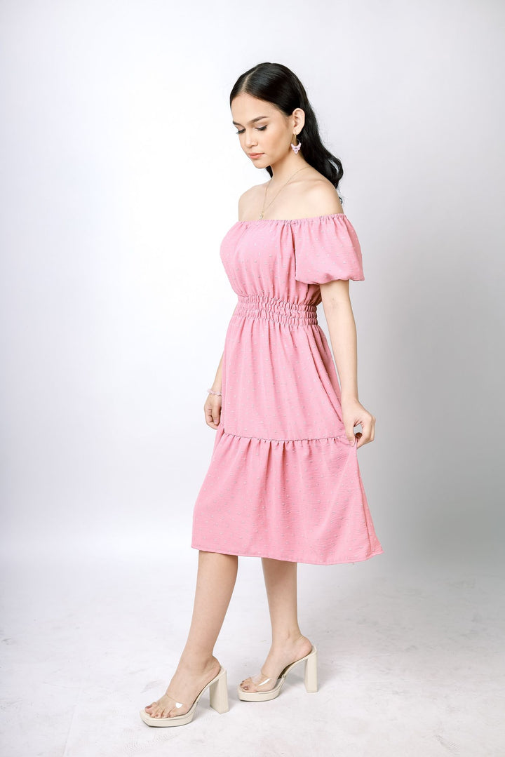 A lady wearing Beauty Lyfe Dress Michelle "2-Way" Dress Pink Model